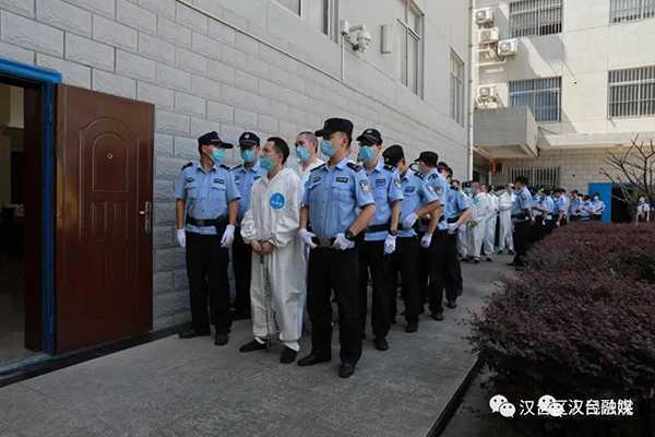 漢臺區人民法院公開宣判張世衡等23名被告人涉黑案件