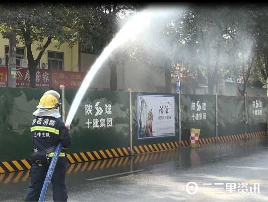 漢中城區一燃氣管道被挖破！天然氣大量泄漏，太驚險了！