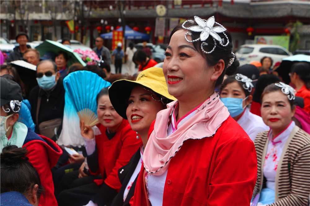 “悅動漢江”文藝薈走進褒國康樂園優(yōu)秀節(jié)目展演活動圓滿成功