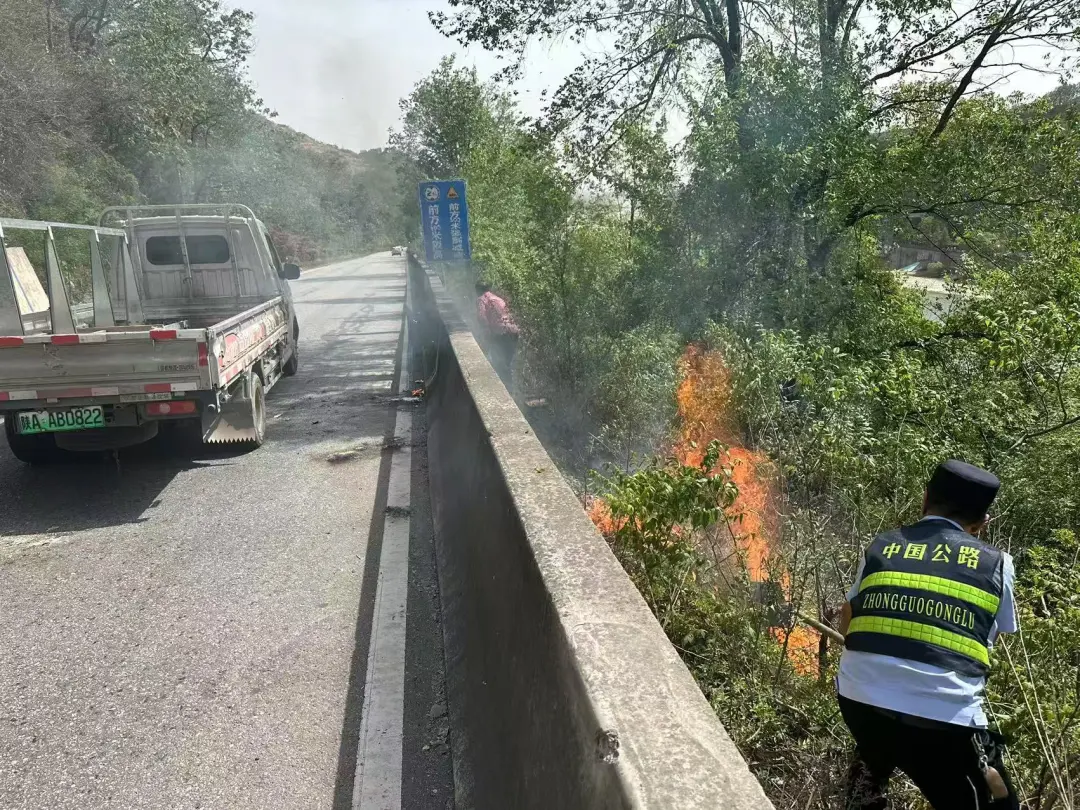 35分鐘火速撲滅！公路人變身消防員 →