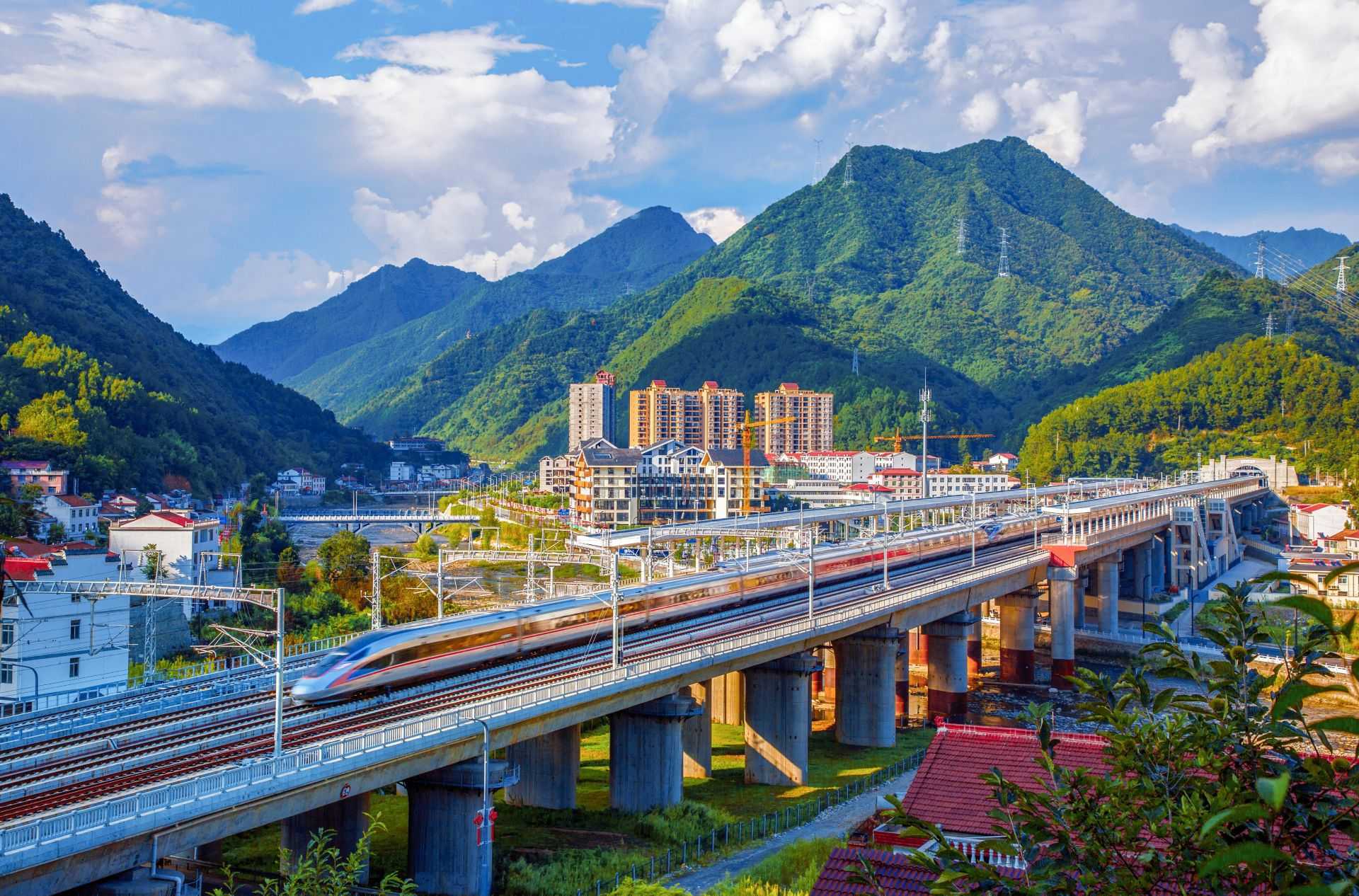 多圖震撼！這十年，漢中交通“C位出道”！